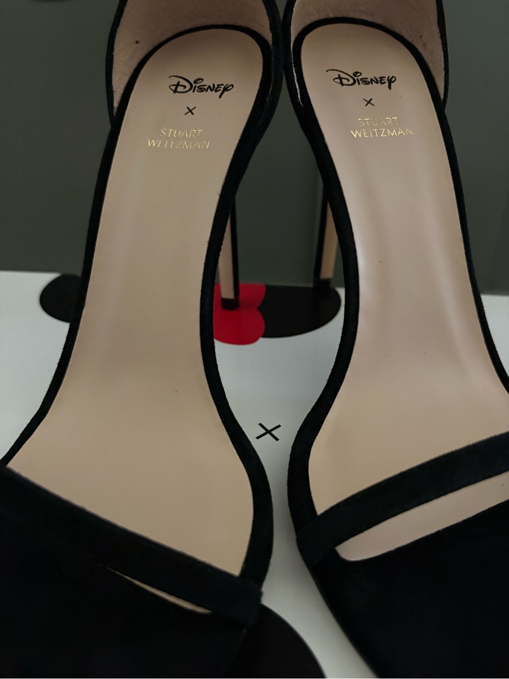 New in Box Disney x Stuart Weitzman Minnie and Mickey Heels Size 8 - Picture 5 of 15